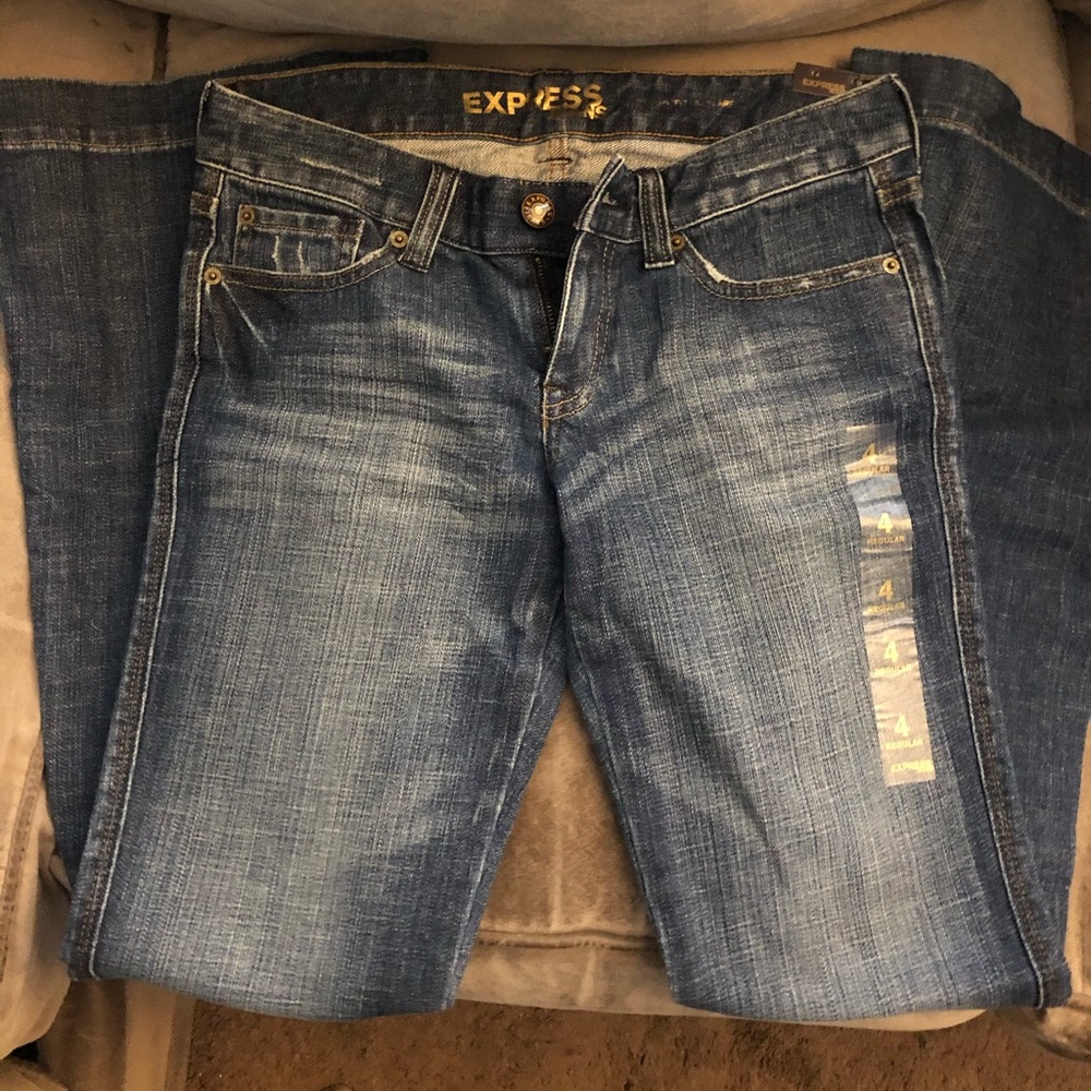 New Express Stella size 4R Flared Jeans